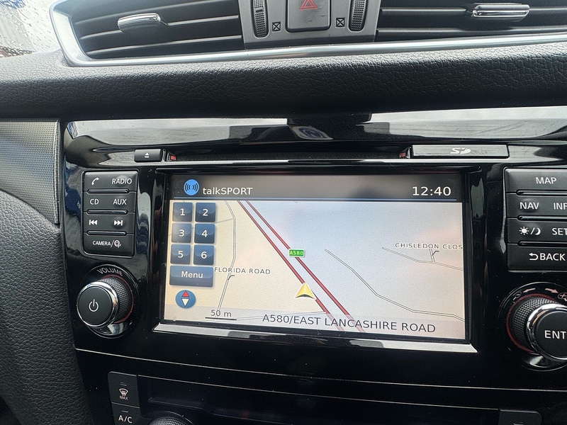 Nissan Qashqai DIG-T Tekna - U2763