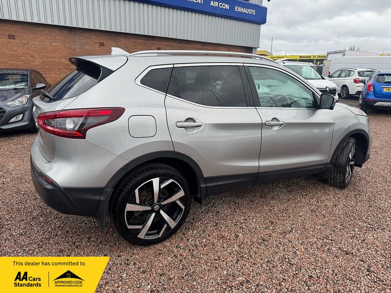 Nissan Qashqai DIG-T Tekna - U2763
