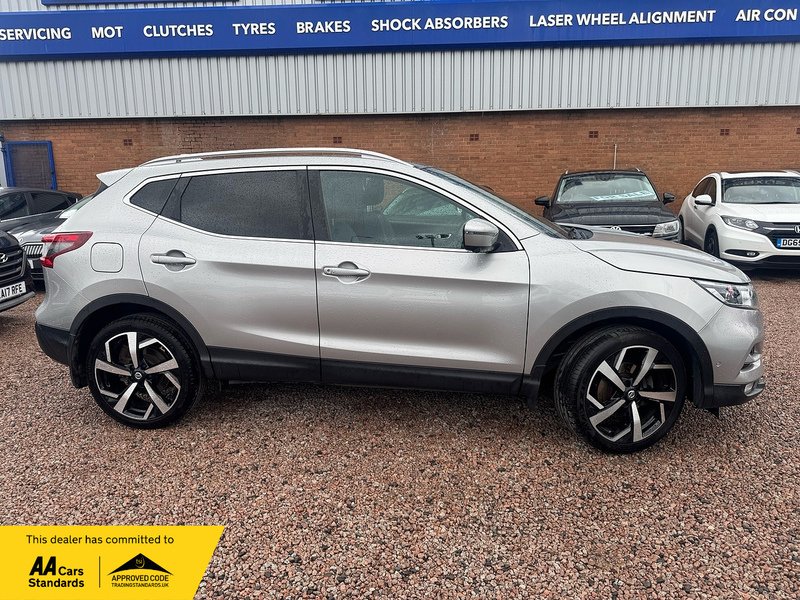 Nissan Qashqai DIG-T Tekna - U2763
