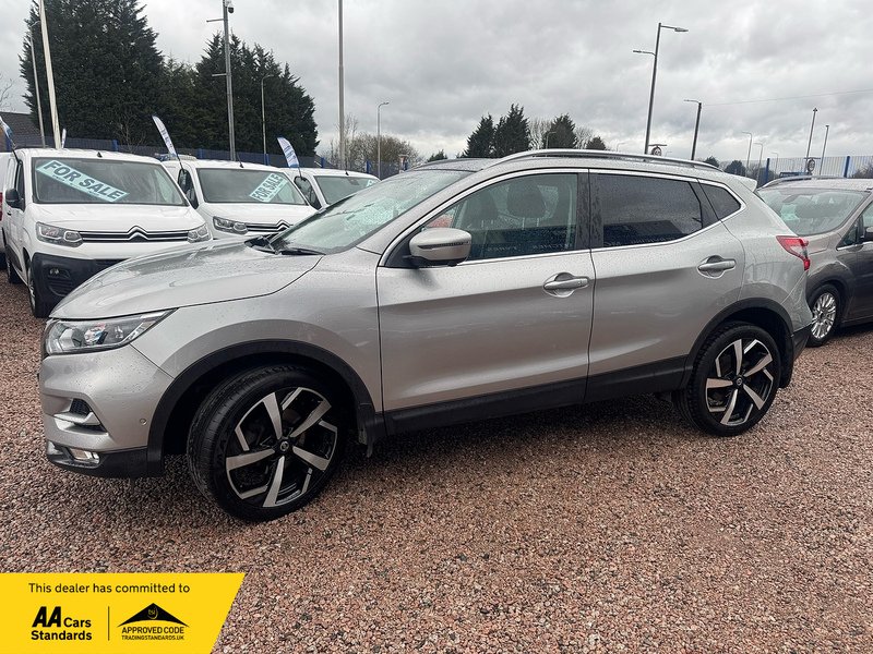 Nissan Qashqai DIG-T Tekna - U2763
