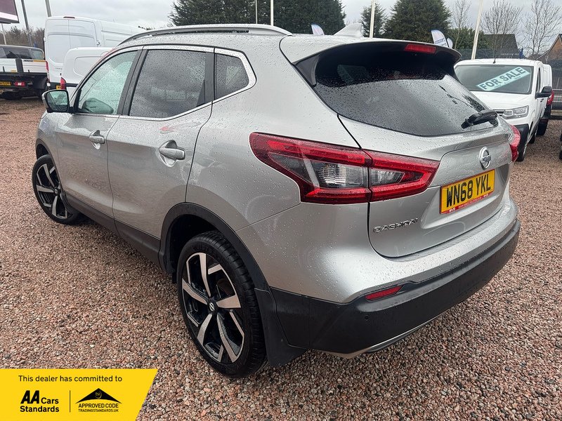 Nissan Qashqai DIG-T Tekna - U2763