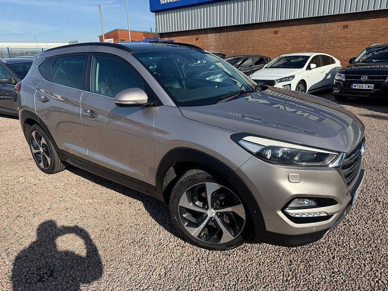 Hyundai TUCSON CRDi Premium SE - U2766