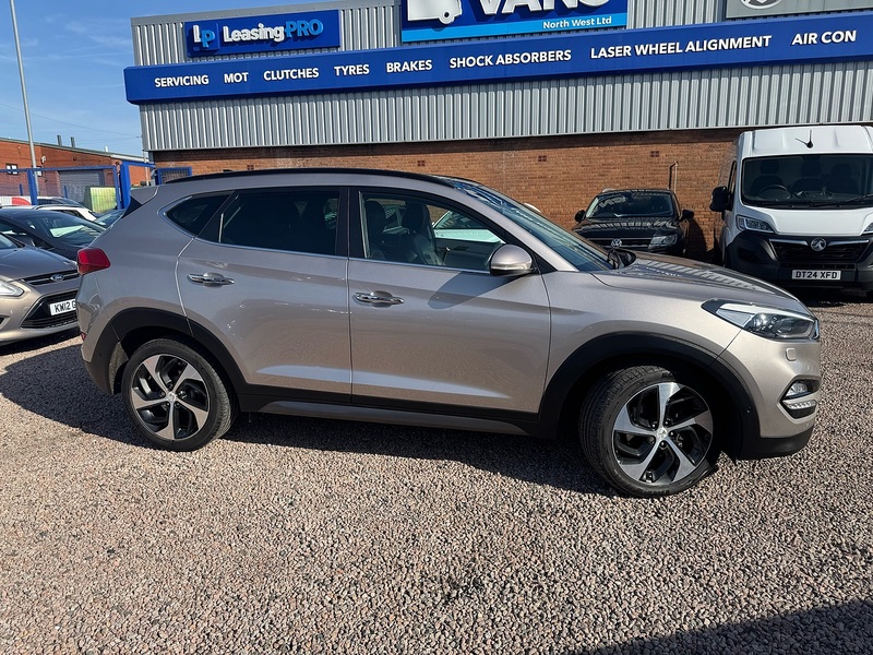 Hyundai TUCSON CRDi Premium SE - U2766