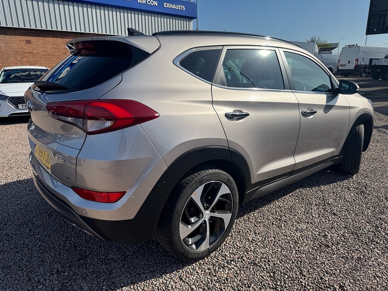 Hyundai TUCSON CRDi Premium SE - U2766