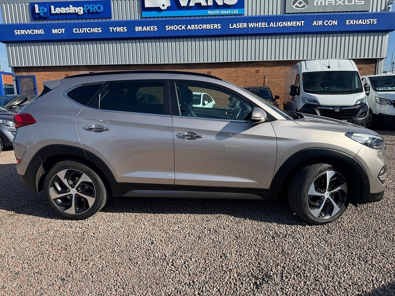 Hyundai TUCSON CRDi Premium SE - U2766