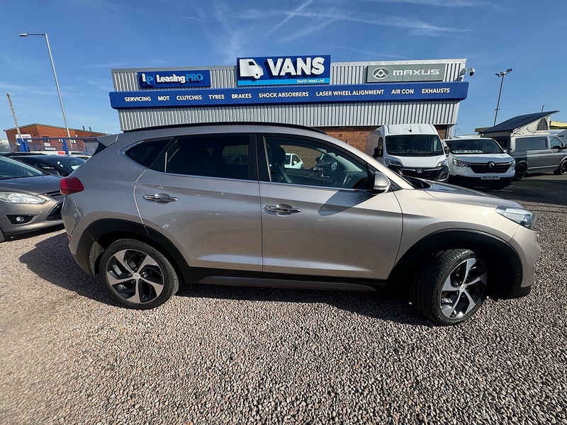 Hyundai TUCSON CRDi Premium SE - U2766