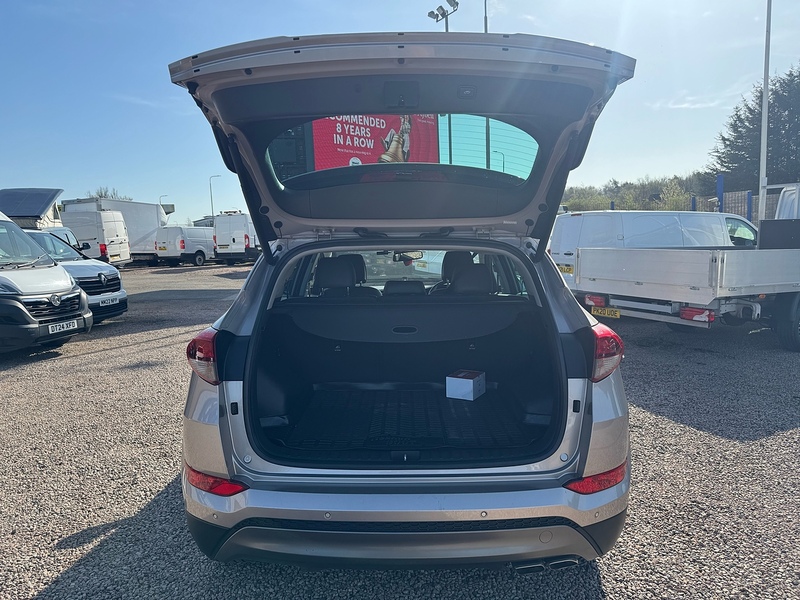 Hyundai TUCSON CRDi Premium SE - U2766