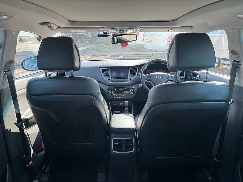 Hyundai TUCSON CRDi Premium SE - U2766