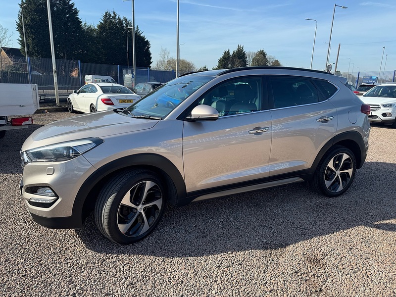 Hyundai TUCSON CRDi Premium SE - U2766