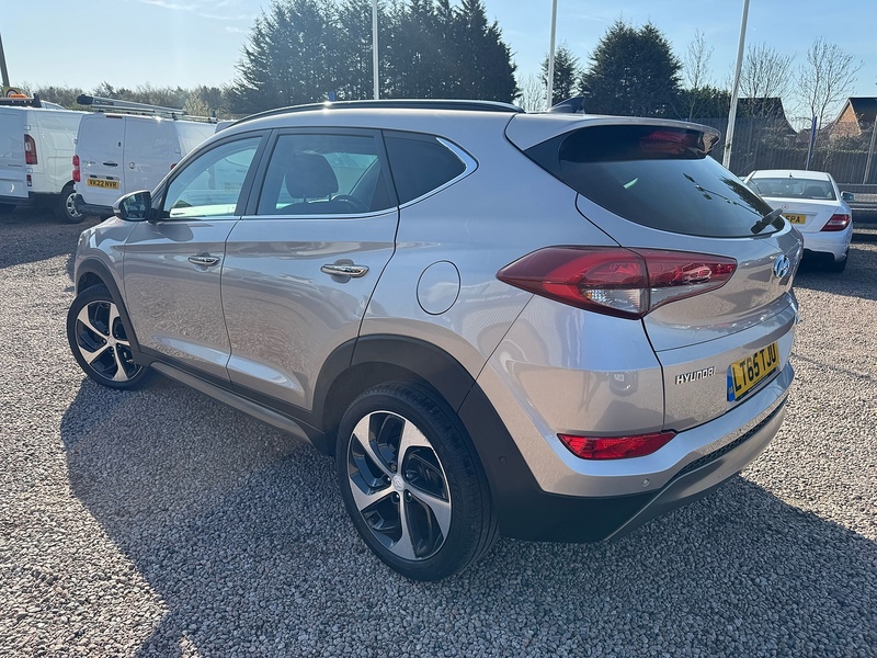 Hyundai TUCSON CRDi Premium SE - U2766