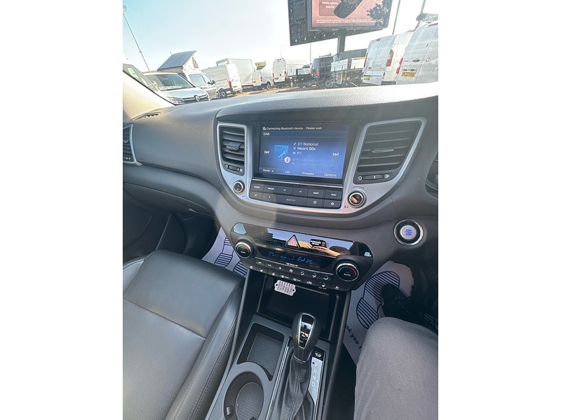 Hyundai TUCSON CRDi Premium SE - U2766