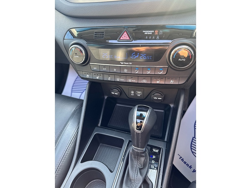 Hyundai TUCSON CRDi Premium SE - U2766
