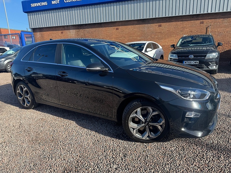 Kia Ceed CRDi 3 - U2768