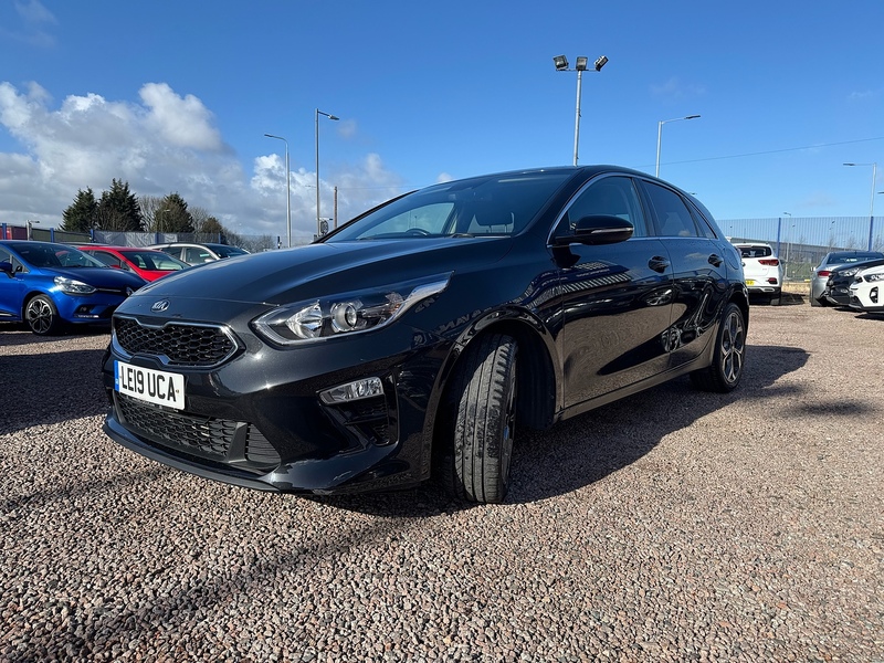 Kia Ceed CRDi 3 - U2768