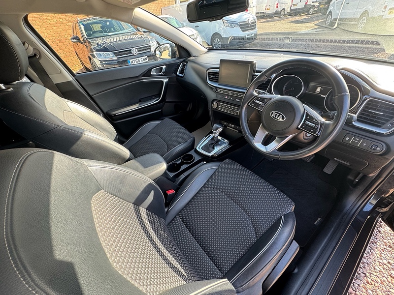 Kia Ceed CRDi 3 - U2768