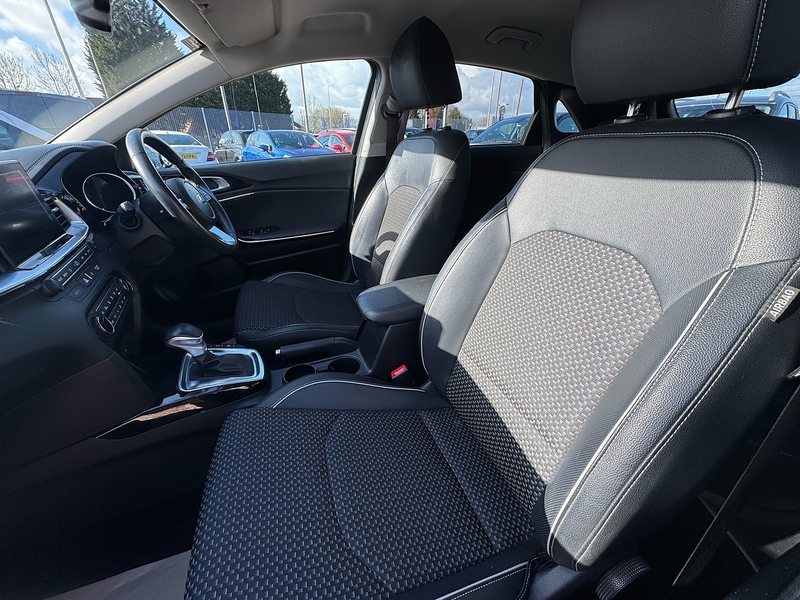 Kia Ceed CRDi 3 - U2768