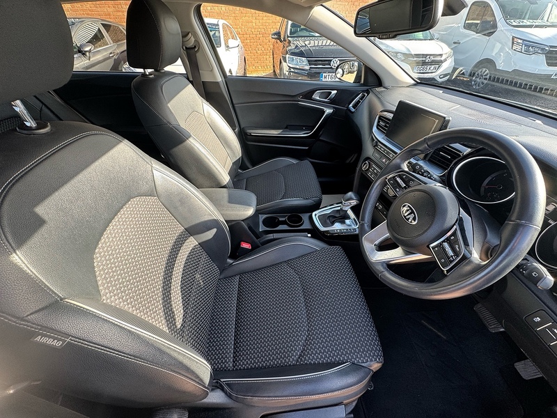 Kia Ceed CRDi 3 - U2768