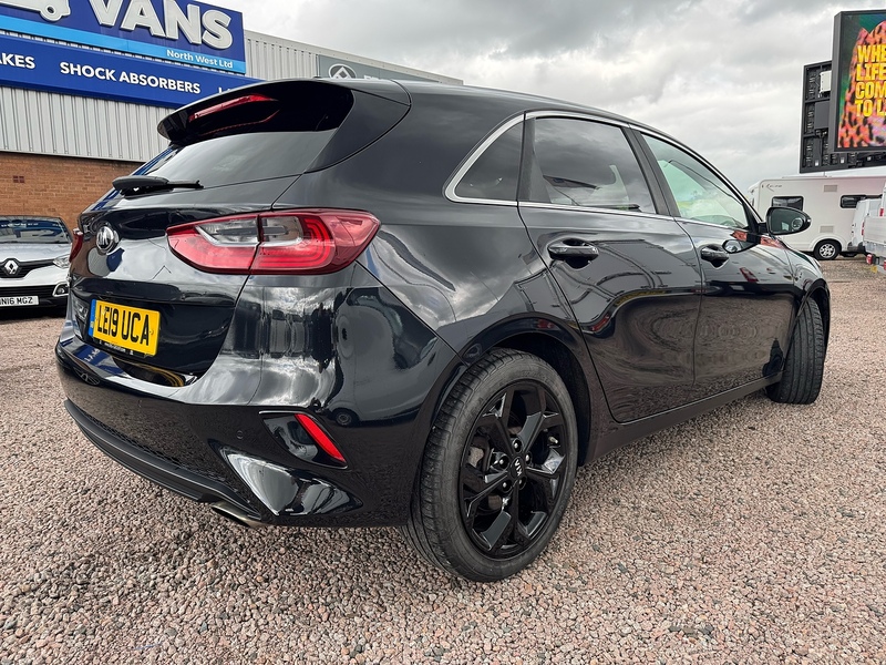 Kia Ceed CRDi 3 - U2768