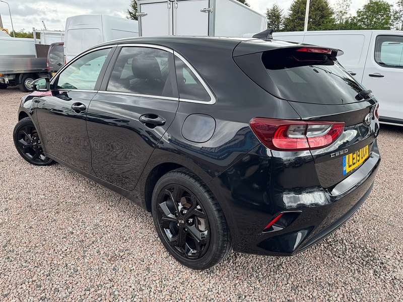 Kia Ceed CRDi 3 - U2768