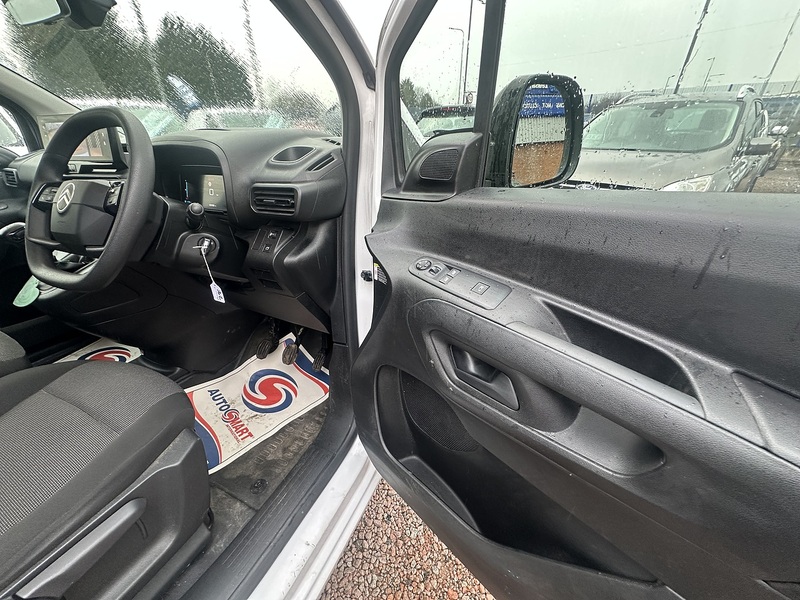 Citroen Berlingo BlueHDi 1000 Driver M - U2772