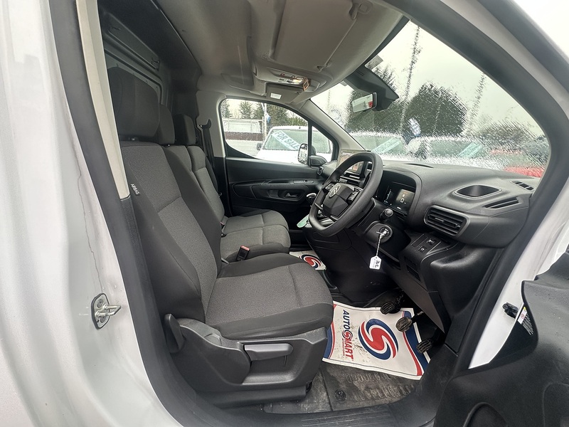 Citroen Berlingo BlueHDi 1000 Driver M - U2772