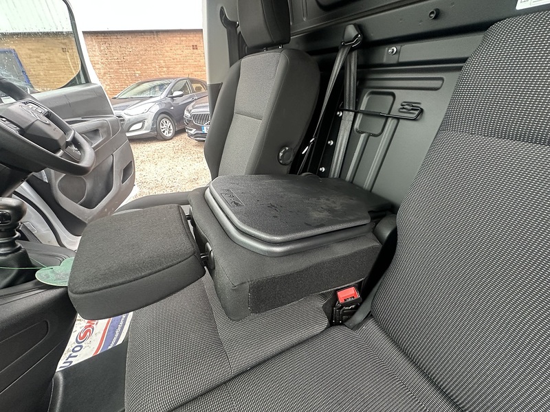 Citroen Berlingo BlueHDi 1000 Driver M - U2772