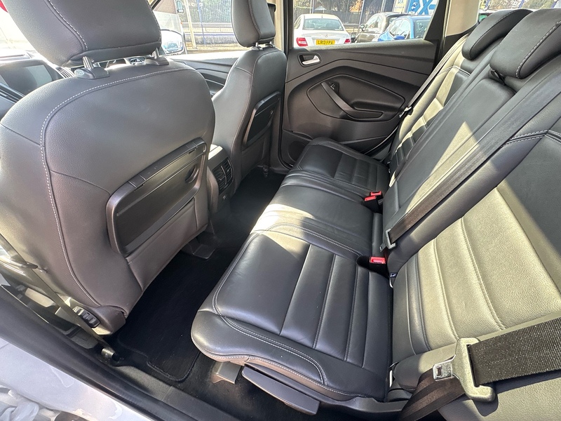 Ford Kuga TDCi EcoBlue Titanium X Edition - U2775