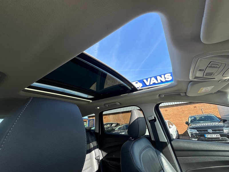 Ford Kuga TDCi EcoBlue Titanium X Edition - U2775