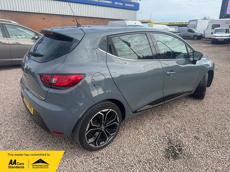 Renault Clio TCe Iconic - U2786