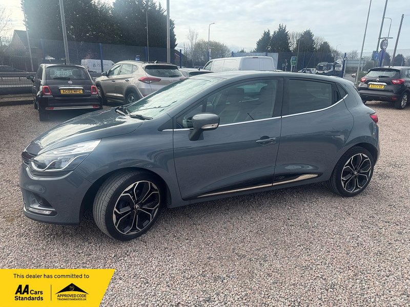 Renault Clio TCe Iconic - U2786