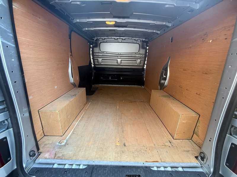 Nissan Primastar dCi 28 Tekna - U2787