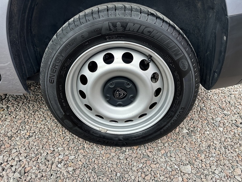 Peugeot Partner BlueHDi 1000 Professional - U2789