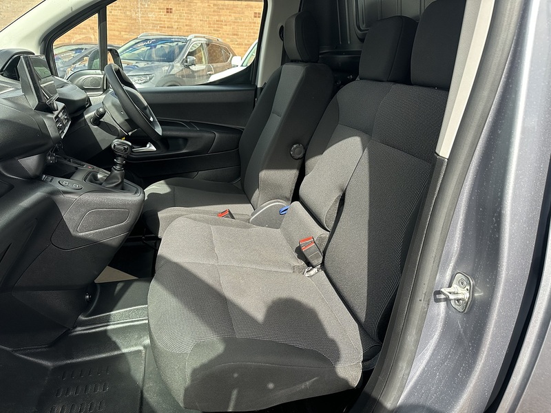 Peugeot Partner BlueHDi 1000 Professional - U2789