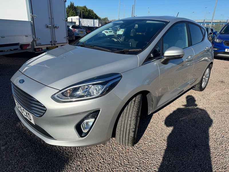 Ford Fiesta T EcoBoost Titanium - U2798