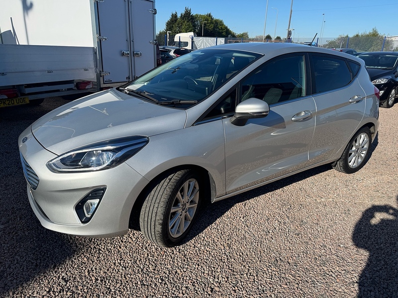 Ford Fiesta T EcoBoost Titanium - U2798