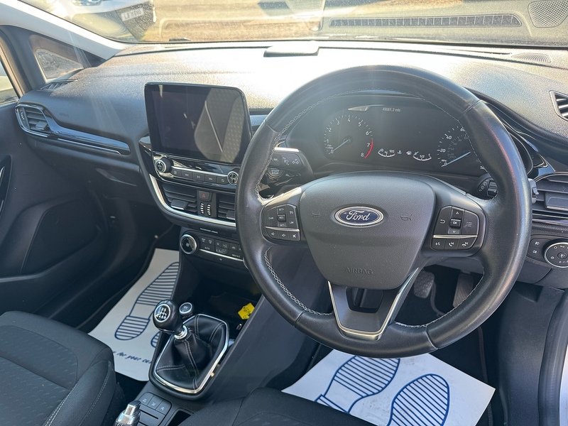 Ford Fiesta T EcoBoost Titanium - U2798