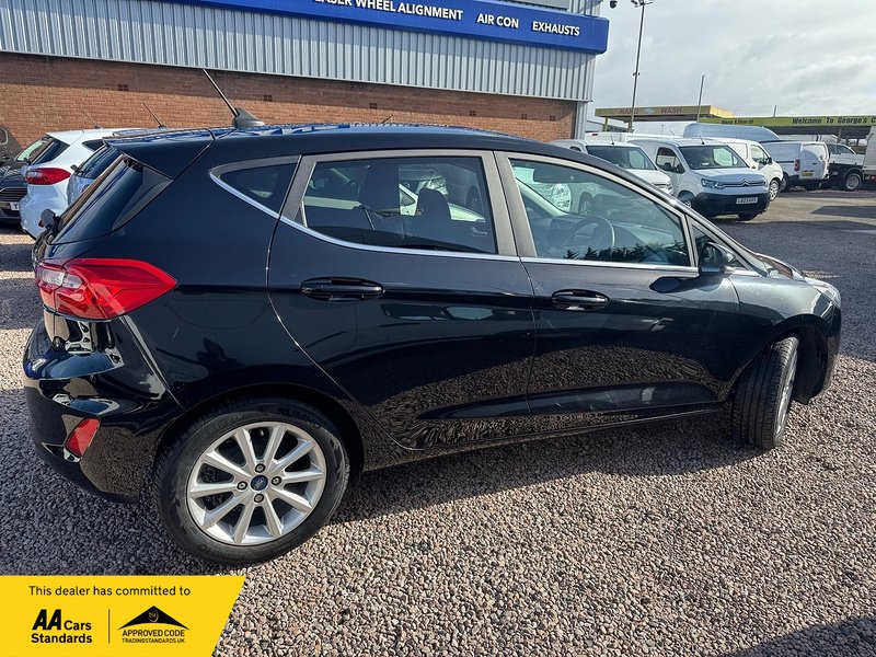 Ford Fiesta T EcoBoost Titanium - U2799