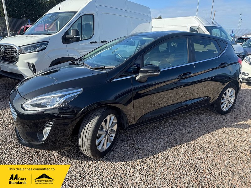Ford Fiesta T EcoBoost Titanium - U2799