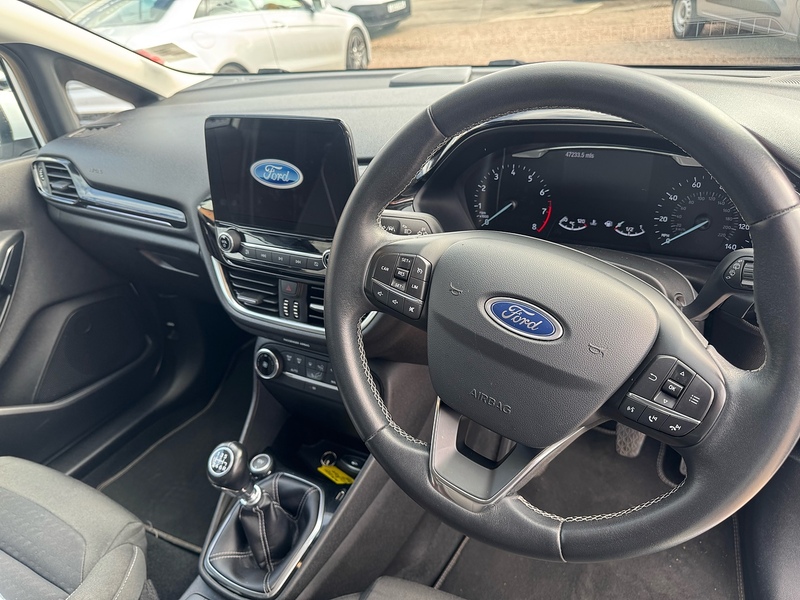 Ford Fiesta T EcoBoost Titanium - U2800