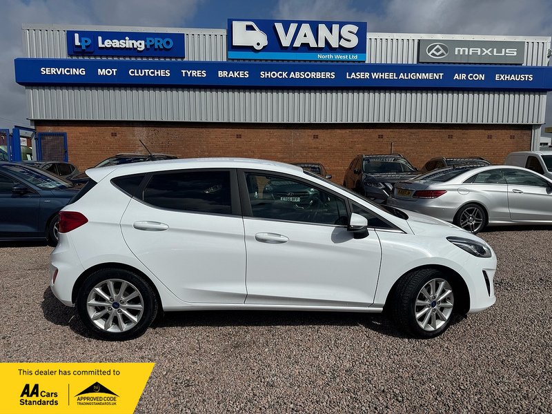 Ford Fiesta T EcoBoost Titanium - U2800