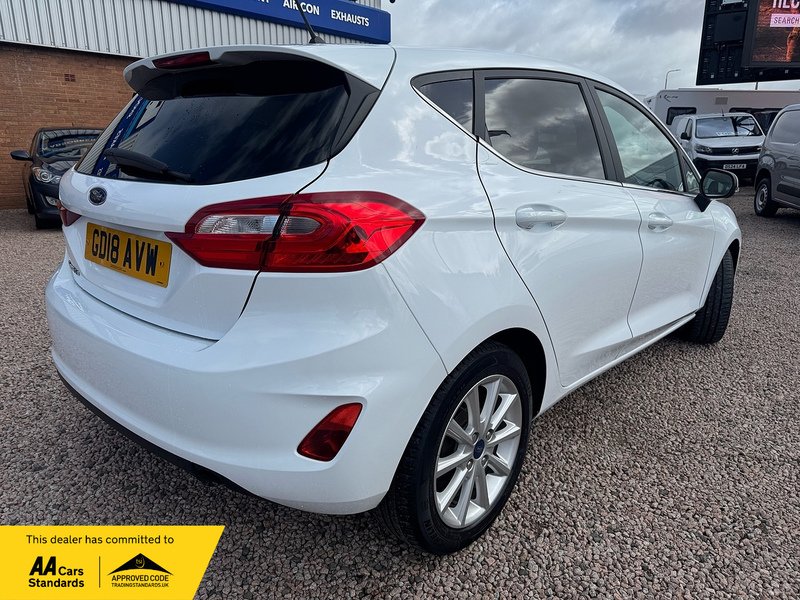 Ford Fiesta T EcoBoost Titanium - U2800