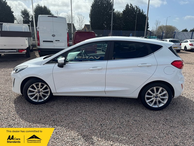 Ford Fiesta T EcoBoost Titanium - U2800
