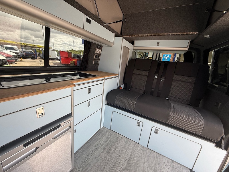 Volkswagen Transporter TDI T28 Camper - U2812