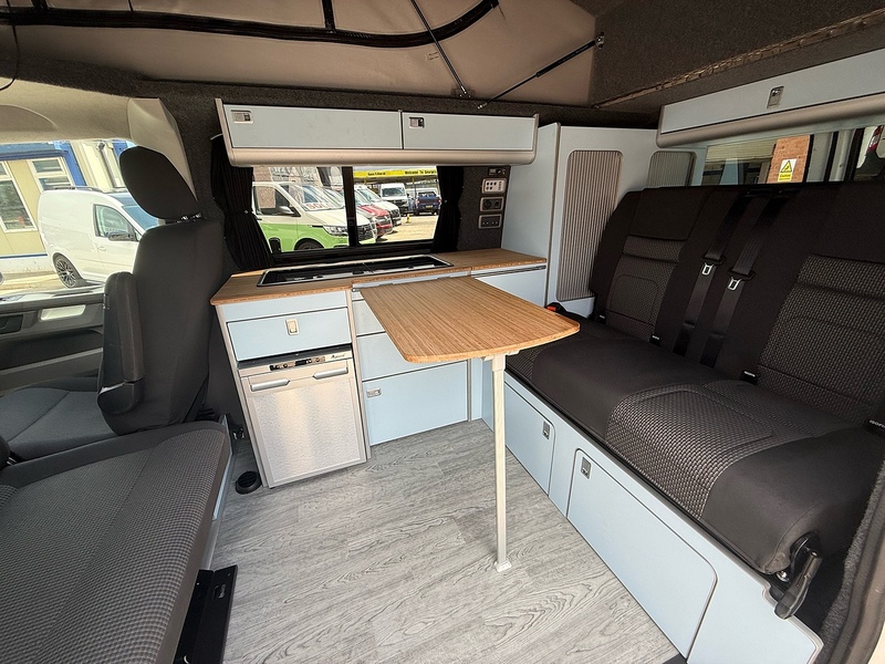 Volkswagen Transporter TDI T28 Camper - U2812