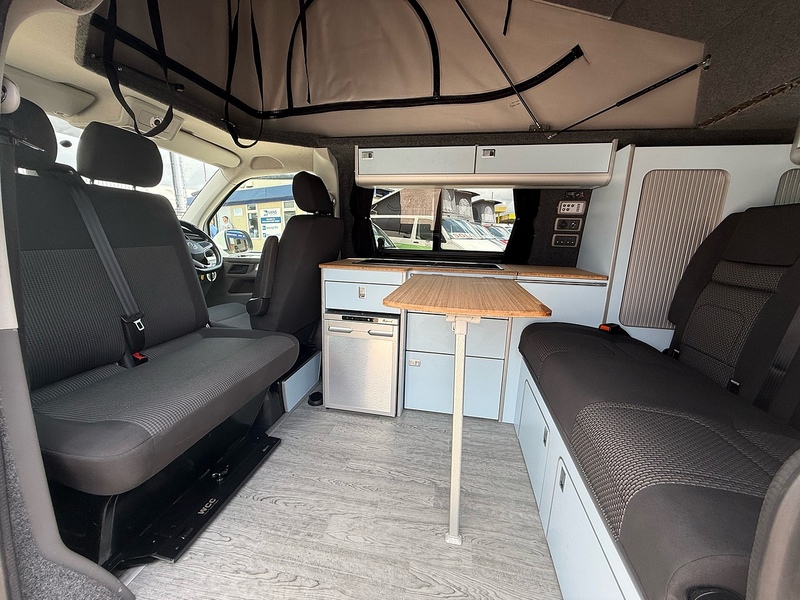Volkswagen Transporter TDI T28 Camper - U2812