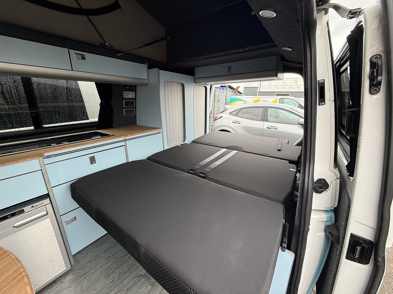Volkswagen Transporter TDI T28 Camper - U2812
