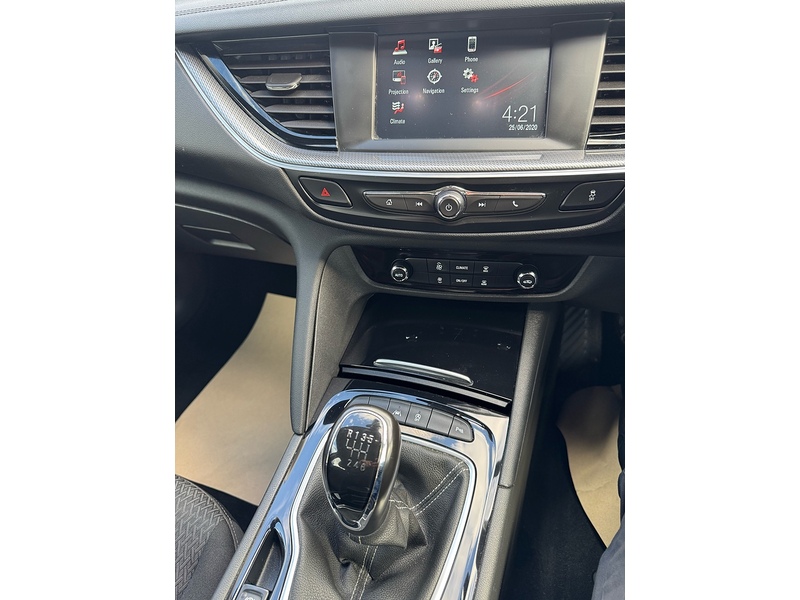 Vauxhall Insignia Turbo D SE Nav - U2816