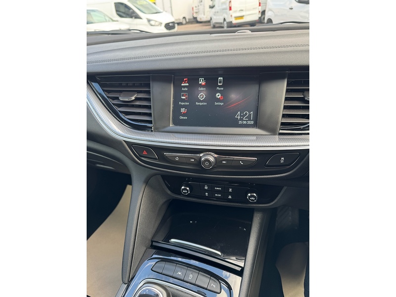 Vauxhall Insignia Turbo D SE Nav - U2816