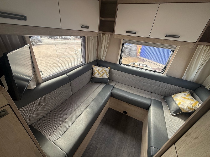 Ford AUTOTRAIL MOTORHOME F-72 AUTOTRAIL MOTORHOME F-72 - U2817