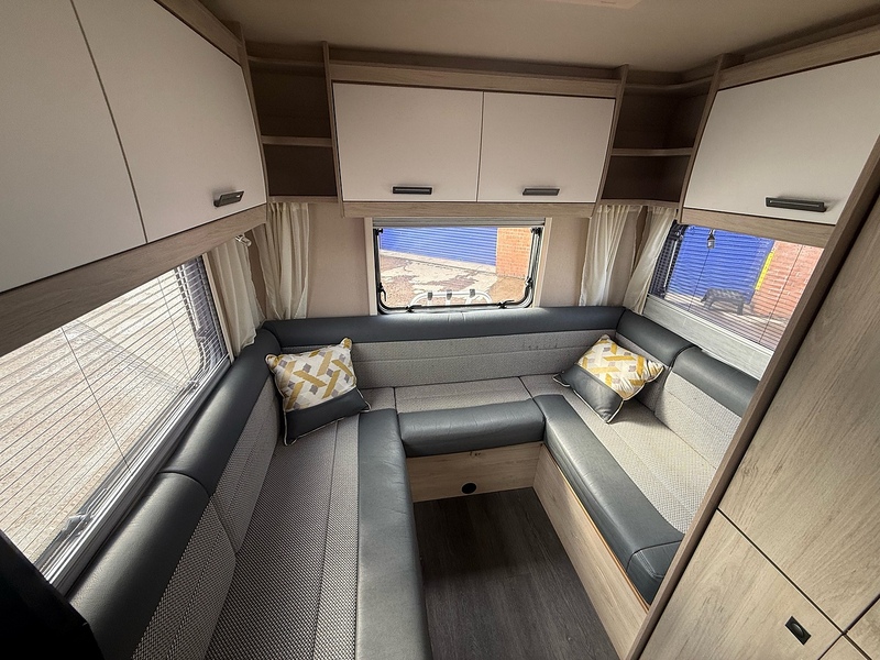 Ford AUTOTRAIL MOTORHOME F-72 AUTOTRAIL MOTORHOME F-72 - U2817